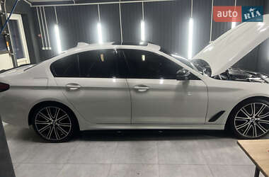 Седан BMW 5 Series 2018 в Львове
