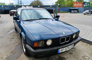 Седан BMW 5 Series 1988 в Запорожье