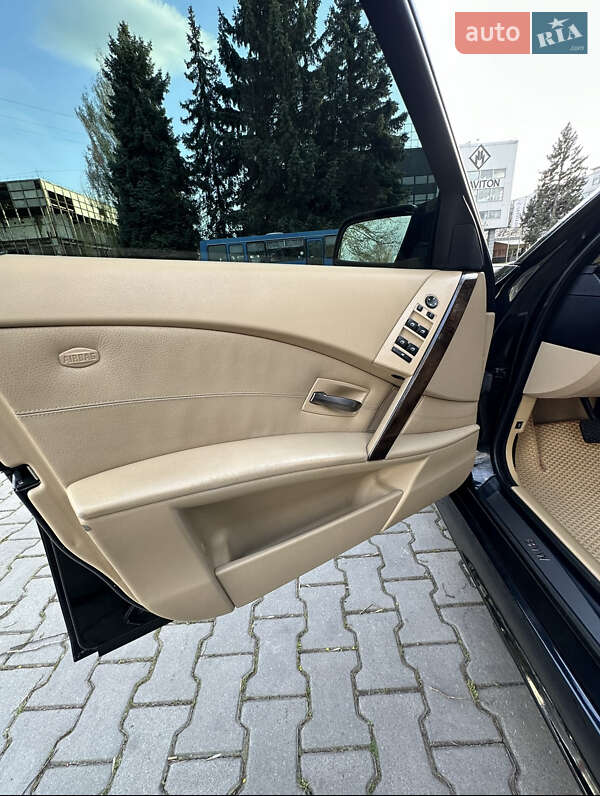 Седан BMW 5 Series 2006 в Черновцах