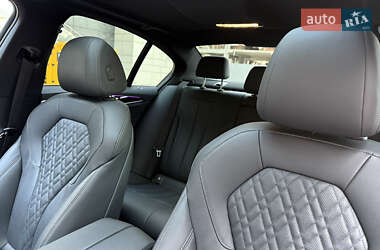 Седан BMW 5 Series 2020 в 