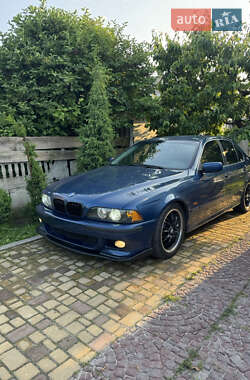 Седан BMW 5 Series 2001 в Макарове