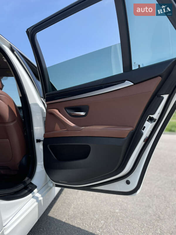 Универсал BMW 5 Series 2014 в Дрогобыче
