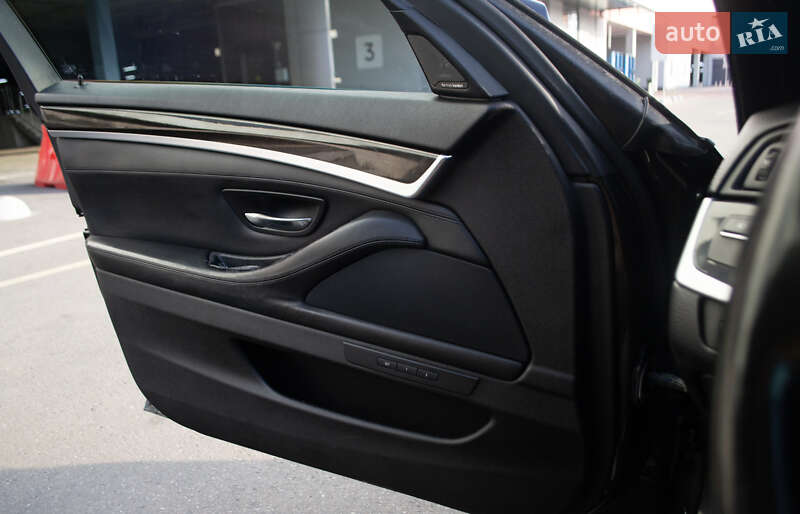 Седан BMW 5 Series 2014 в Славуті