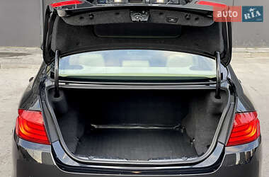 Седан BMW 5 Series 2011 в 
