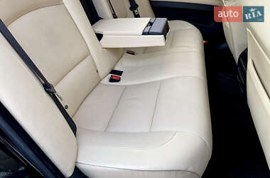 Седан BMW 5 Series 2011 в 