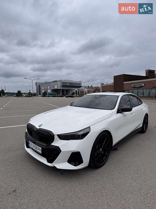 Седан BMW 5 Series 2024 в Києві