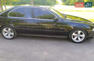 Седан BMW 5 Series 2000 в 