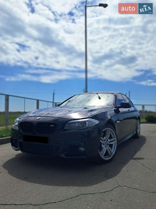 Седан BMW 5 Series 2013 в 