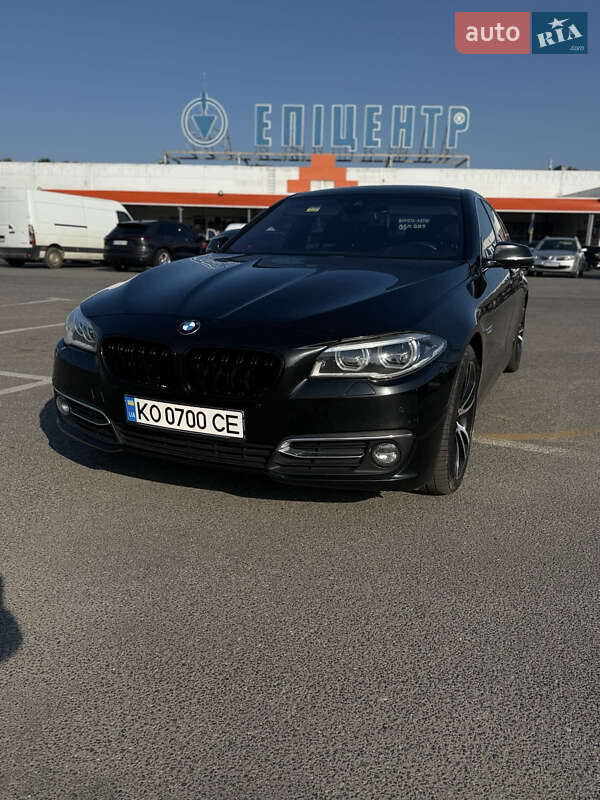 Седан BMW 5 Series 2015 в 