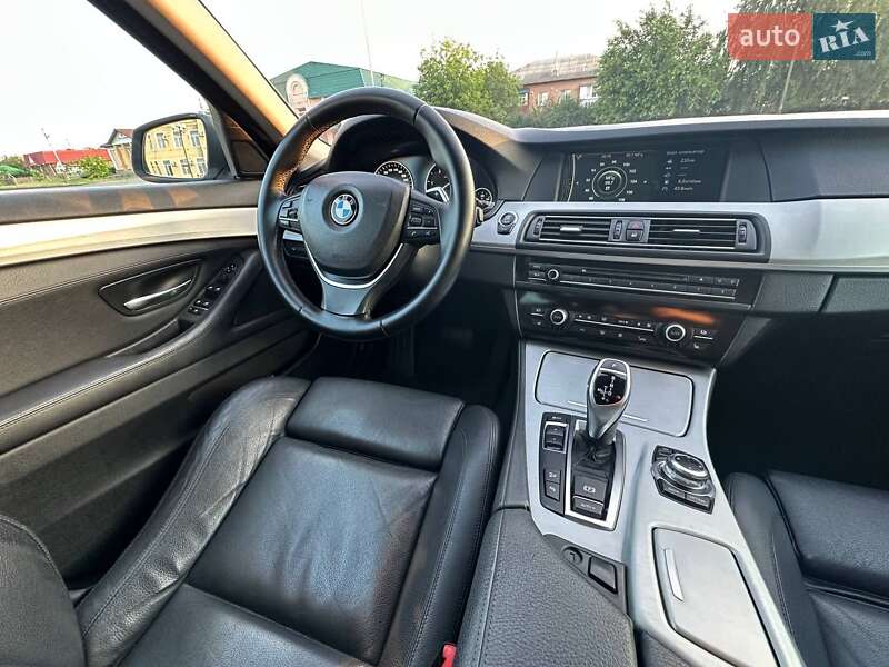 Седан BMW 5 Series 2012 в Золотоноше