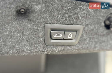 Седан BMW 5 Series 2012 в 