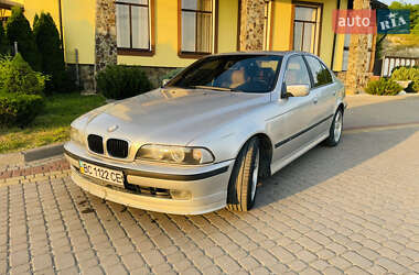 Седан BMW 5 Series 2000 в Львове