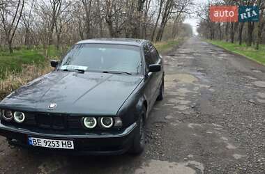 Седан BMW 5 Series 1990 в Вознесенске