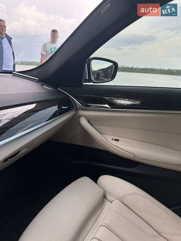 Седан BMW 5 Series 2017 в Киеве