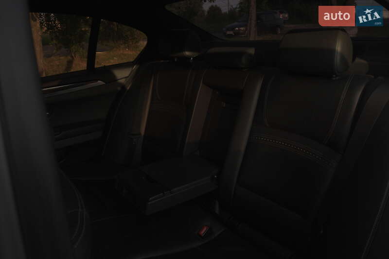 Седан BMW 5 Series 2016 в Ременеві