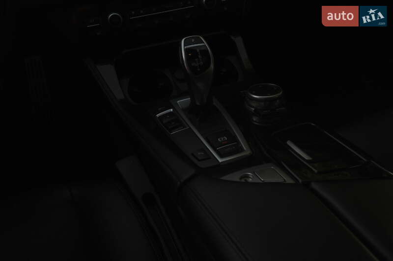 Седан BMW 5 Series 2016 в Ременеві