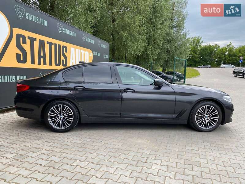 Седан BMW 5 Series 2017 в Хмельницком