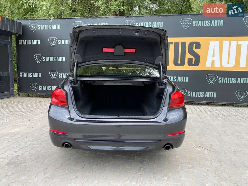 Седан BMW 5 Series 2017 в Хмельницком