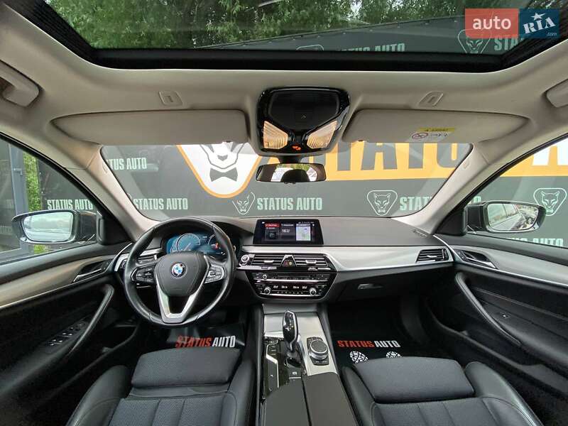 Седан BMW 5 Series 2017 в Хмельницком