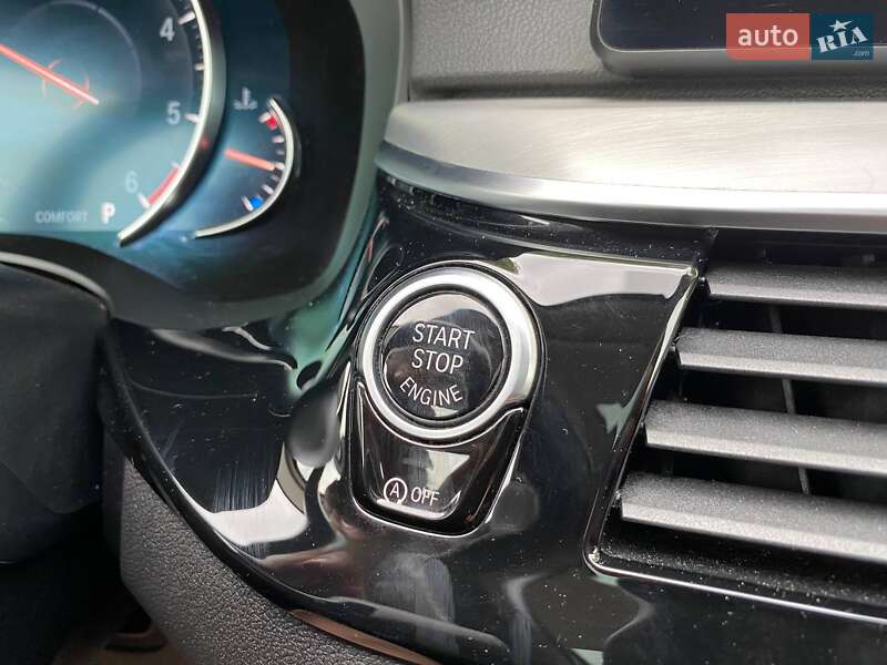 Седан BMW 5 Series 2017 в Хмельницком