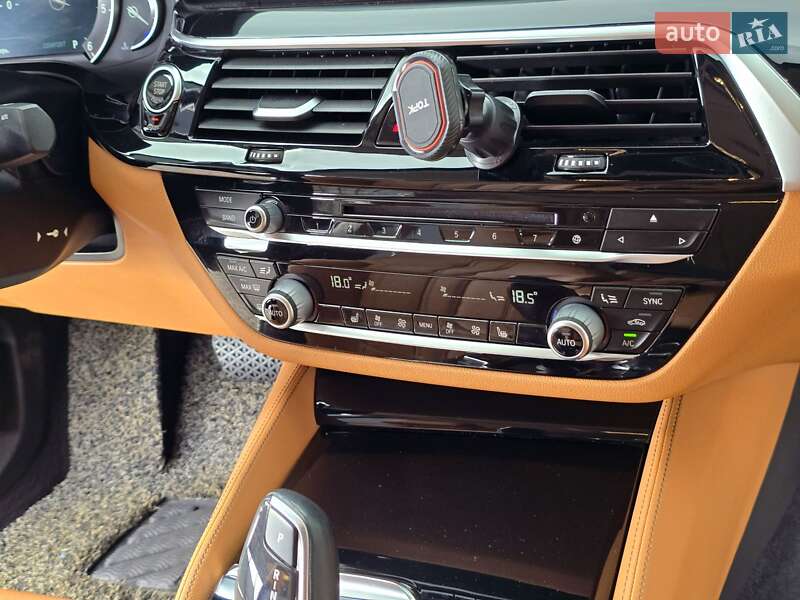 Седан BMW 5 Series 2018 в Києві