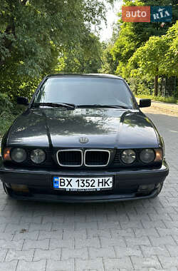 Седан BMW 5 Series 1994 в Черновцах