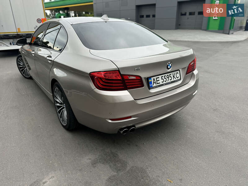 Седан BMW 5 Series 2016 в Киеве