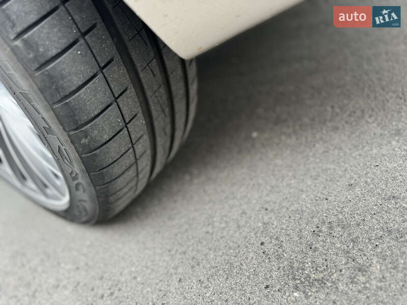 Седан BMW 5 Series 2016 в Киеве