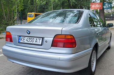 Седан BMW 5 Series 2001 в Днепре
