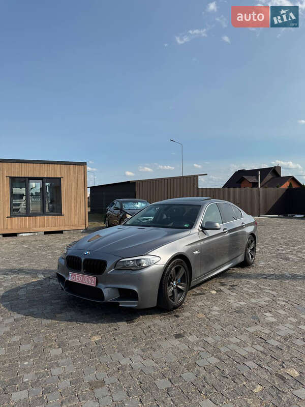 Седан BMW 5 Series 2010 в 