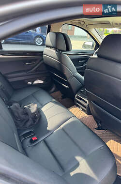 Седан BMW 5 Series 2010 в 