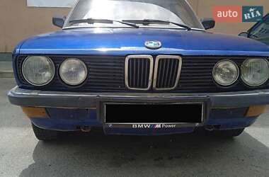 Седан BMW 5 Series 1985 в Черкассах