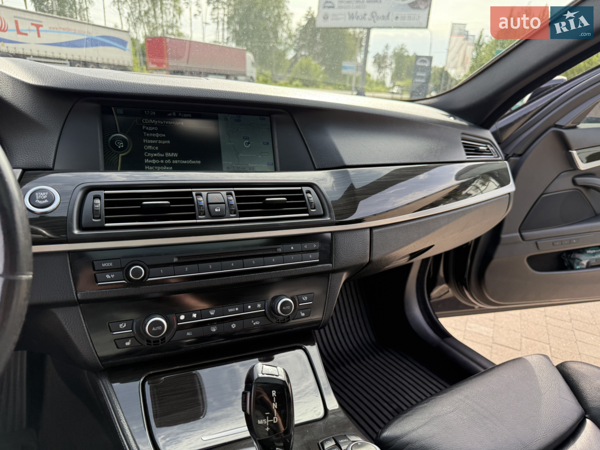 2011 BMW 5er - мініатюра 21