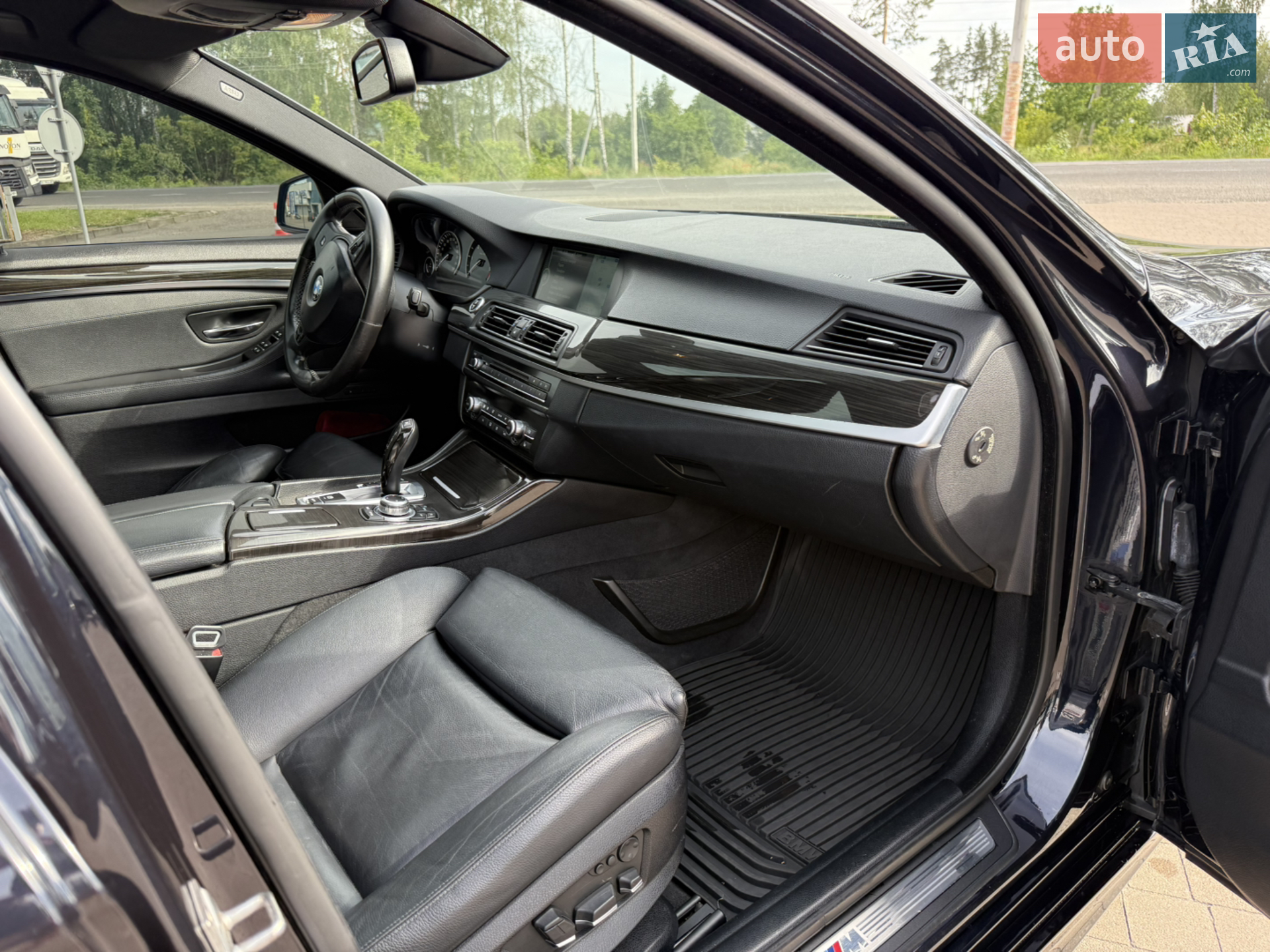 2011 BMW 5er - мініатюра 26