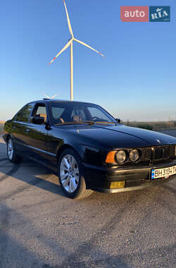Седан BMW 5 Series 1993 в Овідіополі