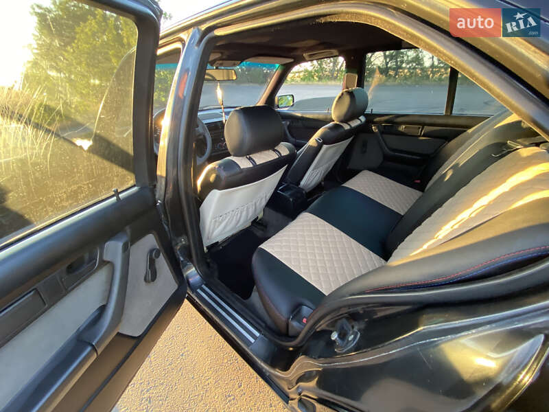 Седан BMW 5 Series 1993 в Овідіополі фото 20 Седан BMW 5 Series 1993 в Овідіополі