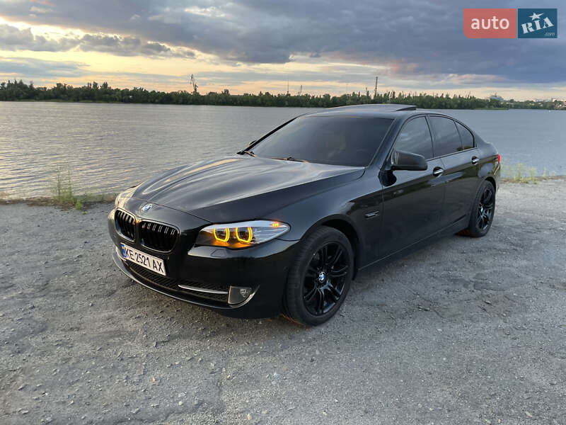 Седан BMW 5 Series 2011 в Дніпрі