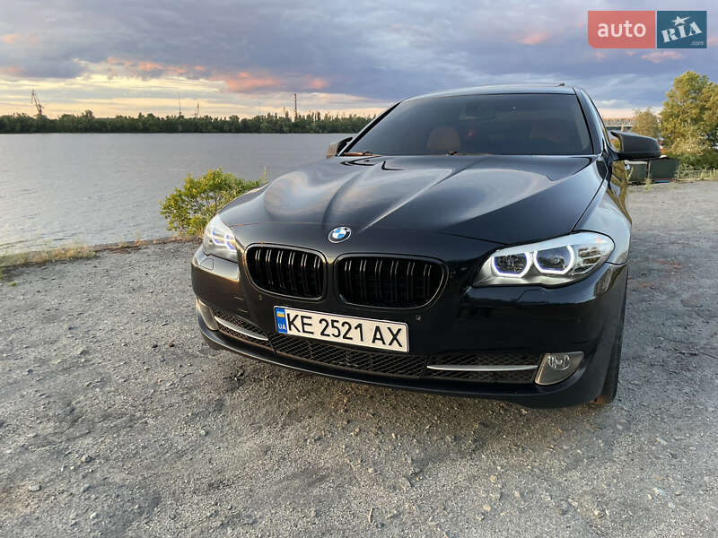 Седан BMW 5 Series 2011 в Дніпрі