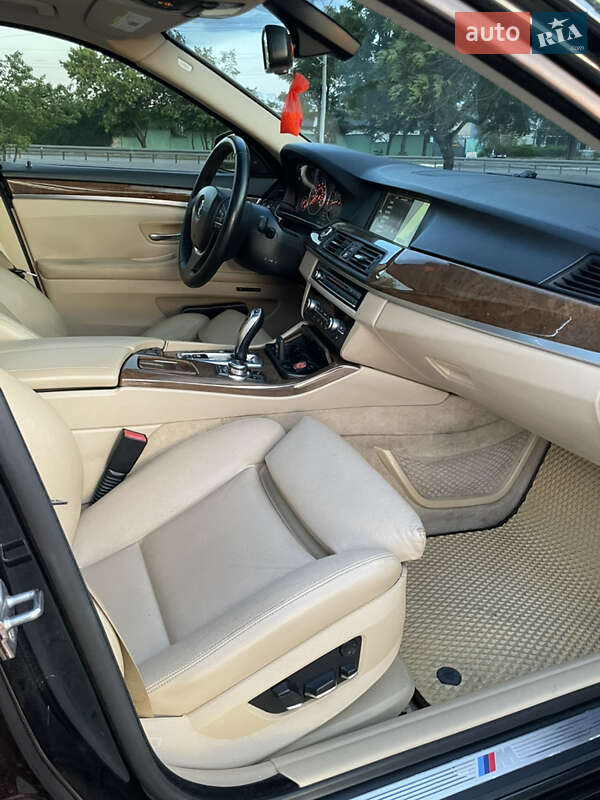Седан BMW 5 Series 2011 в Дніпрі