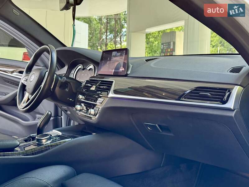 Седан BMW 5 Series 2019 в Днепре