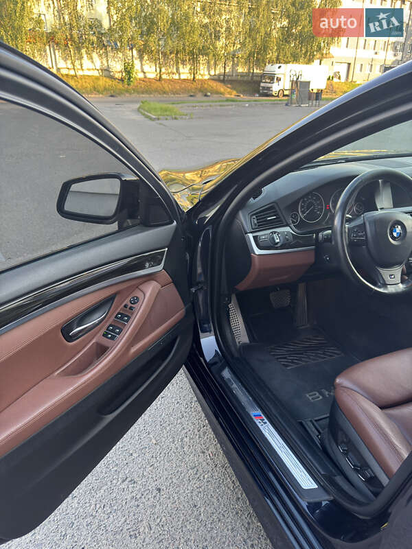 Седан BMW 5 Series 2013 в Львові
