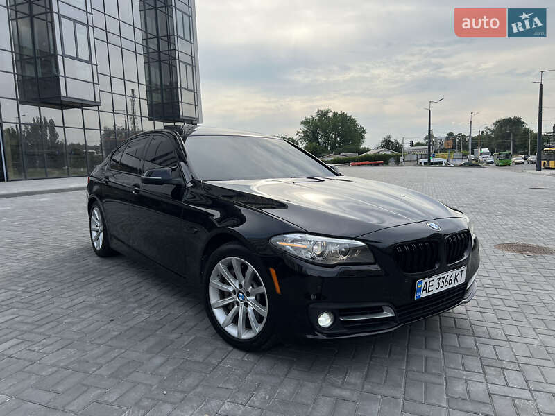 Седан BMW 5 Series 2014 в Дніпрі