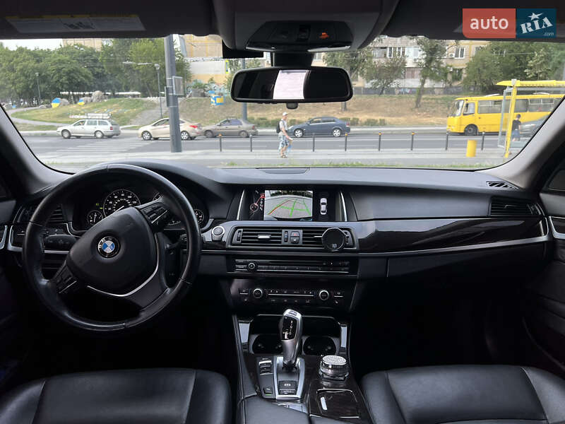 Седан BMW 5 Series 2014 в Дніпрі