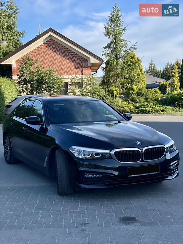Седан BMW 5 Series 2018 в Львові