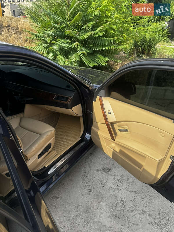 Седан BMW 5 Series 2006 в Запоріжжі