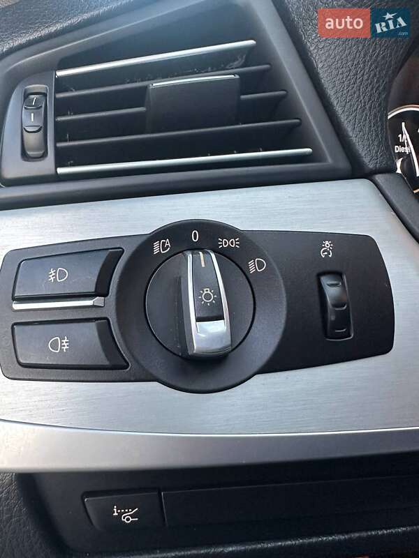 Седан BMW 5 Series 2012 в Золотоноше
