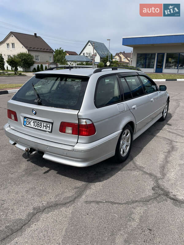 Універсал BMW 5 Series 2001 в Сарнах