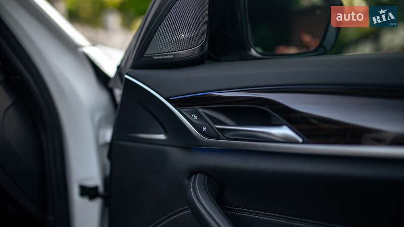 Седан BMW 5 Series 2019 в Черновцах