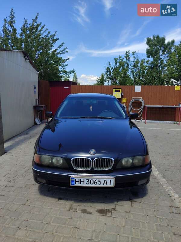 Седан BMW 5 Series 1998 в Овидиополе