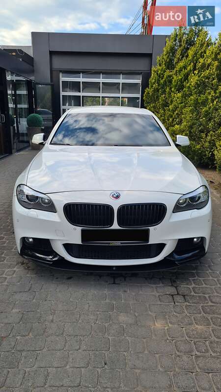 Седан BMW 5 Series 2011 в Львове